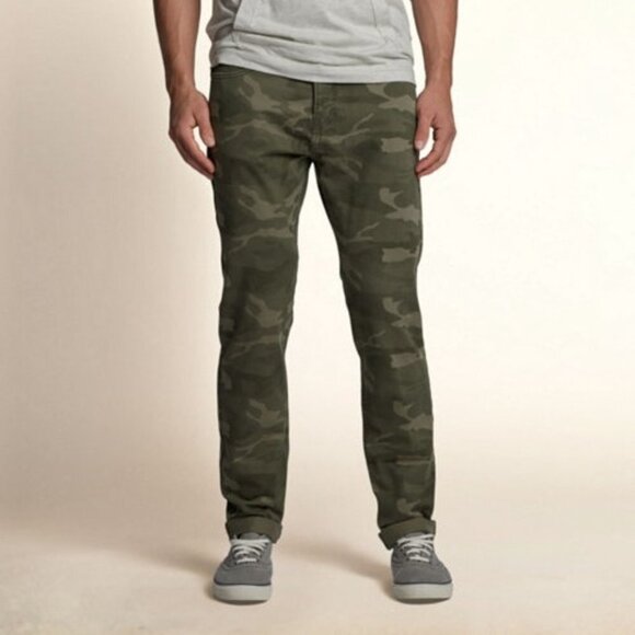Hollister Button-Fly Slim Straight Leg Camouflage Jeans. Green. 32 x 34 - Picture 1 of 15